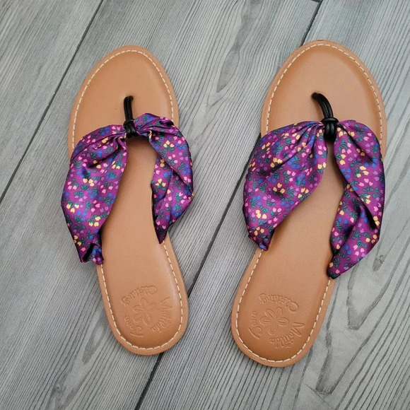 Matilda Jane Womens Flip Flop Sandals Size 7 Purple Satin Floral Print Slip On - Picture 1 of 4